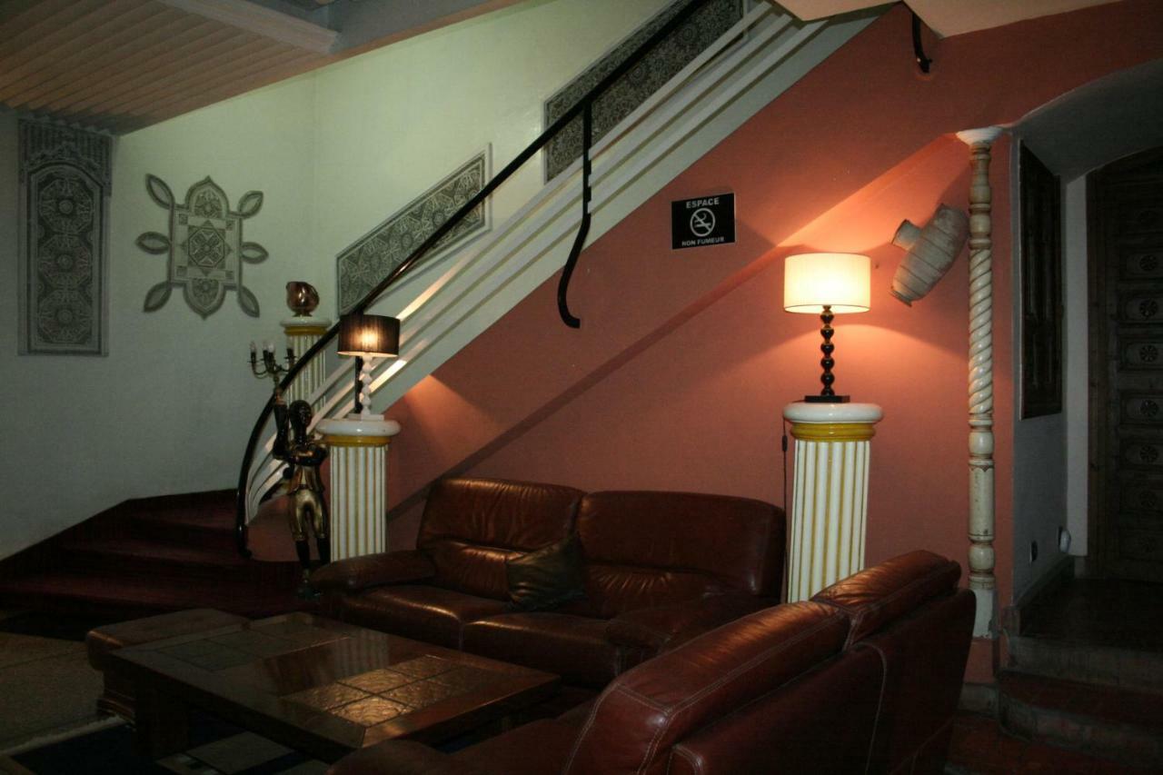 Ambassy Hotel Κενίτρα Εξωτερικό φωτογραφία