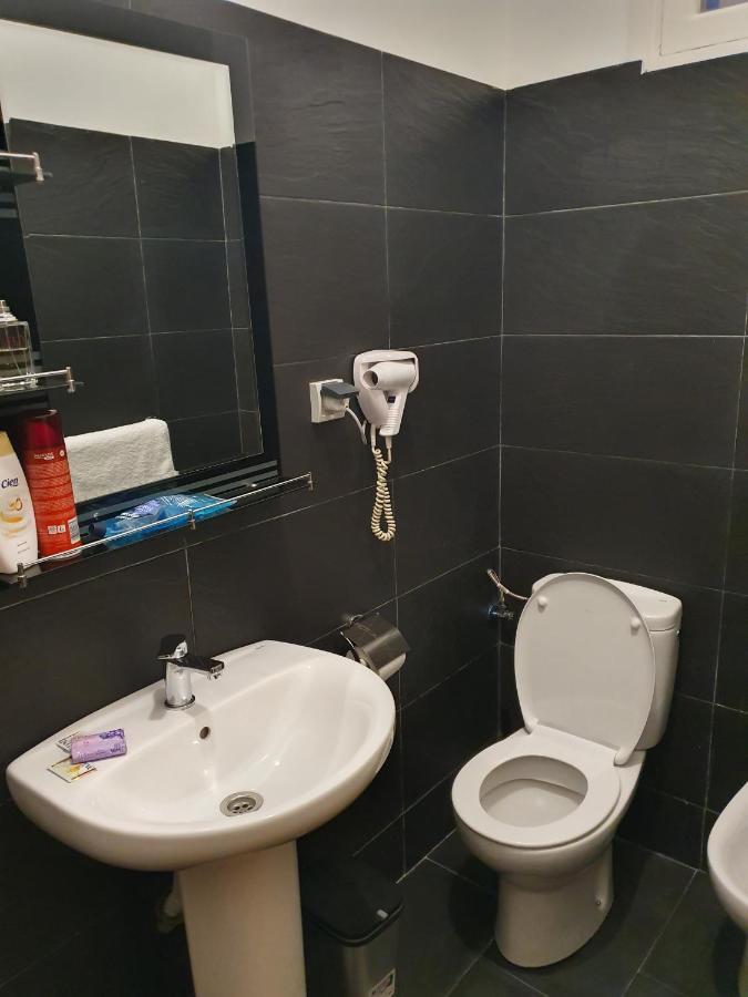 Ambassy Hotel Κενίτρα Εξωτερικό φωτογραφία